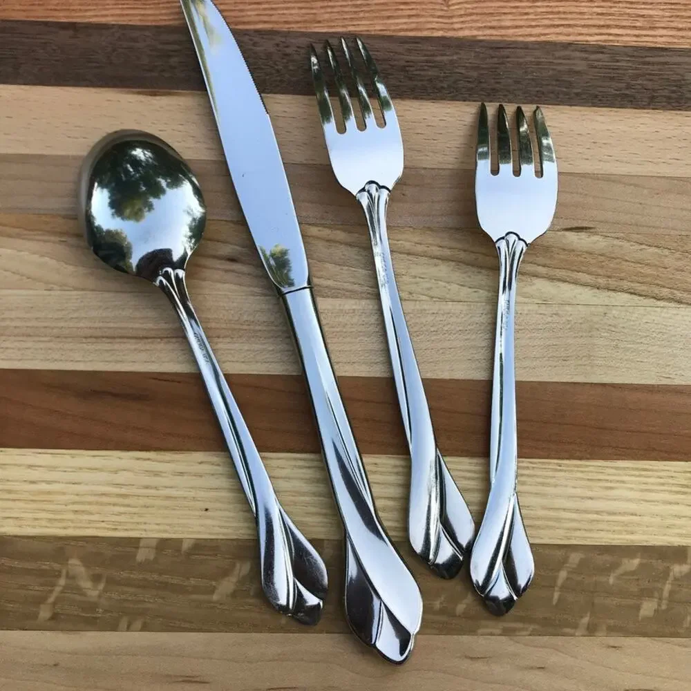 Oneida Tribeca glossy stainless flatware - 4-piece place setting
